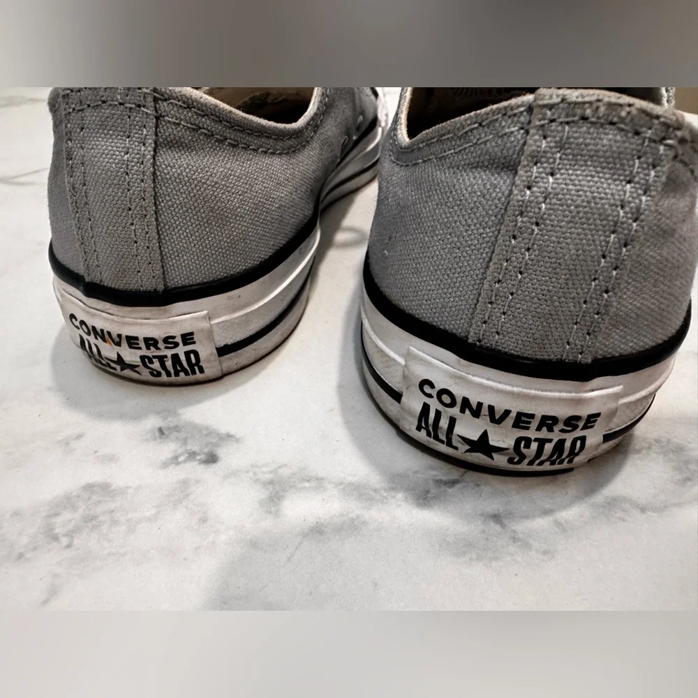 Converse sneakers, grey/ silver size 6